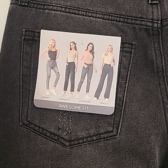 SIMPLE SOCIETY Black Super High Rise Straight Mom Jean Cropped Raw Hem 9/29 - Picture 8 of 13